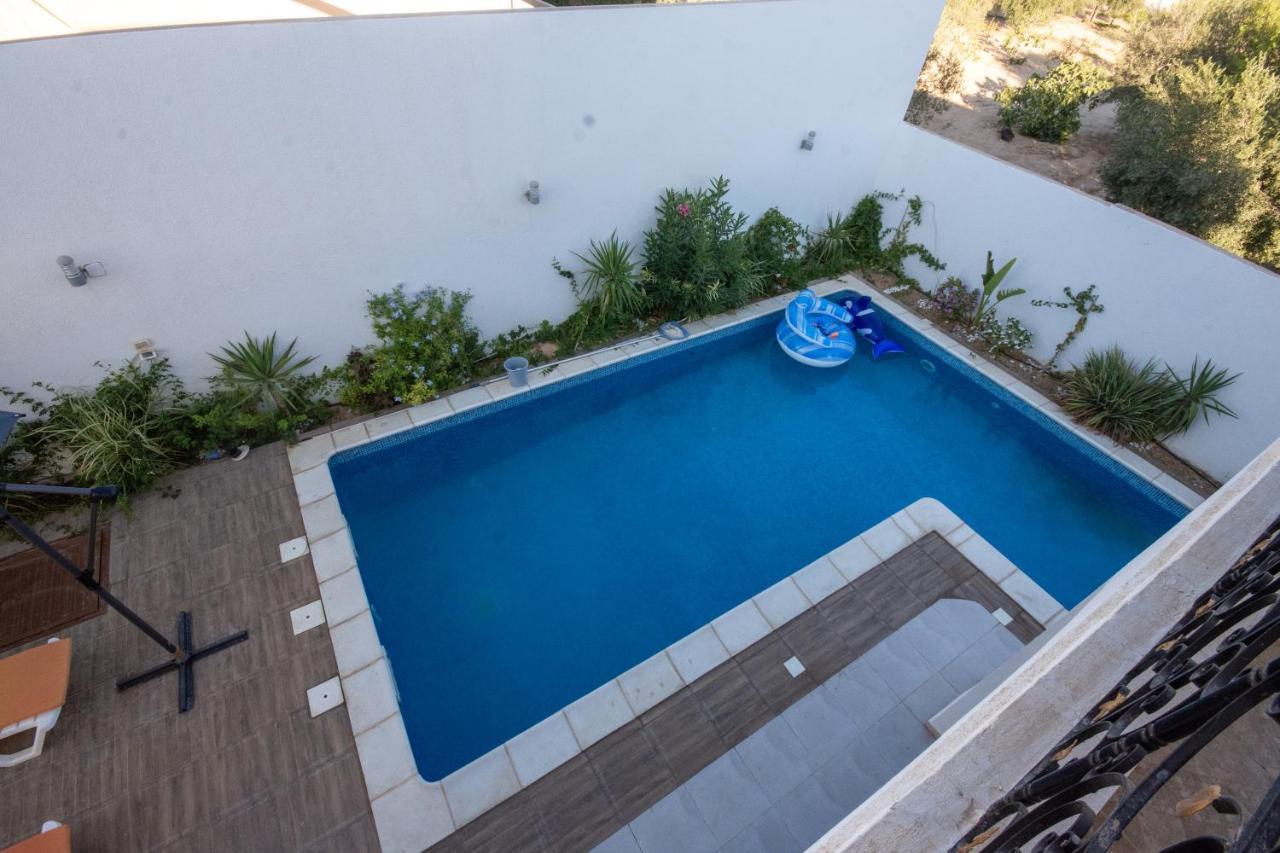Erriadh Villa Meublee Avec Piscine Et Abri De Voiture מראה חיצוני תמונה